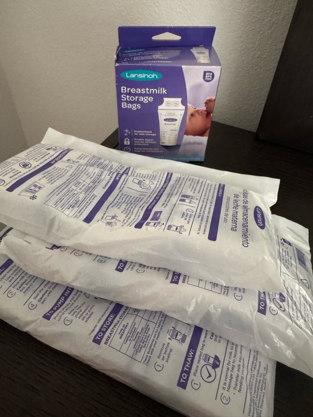 Lansinoh White & Purple Breastmilk Storage Bags with Box